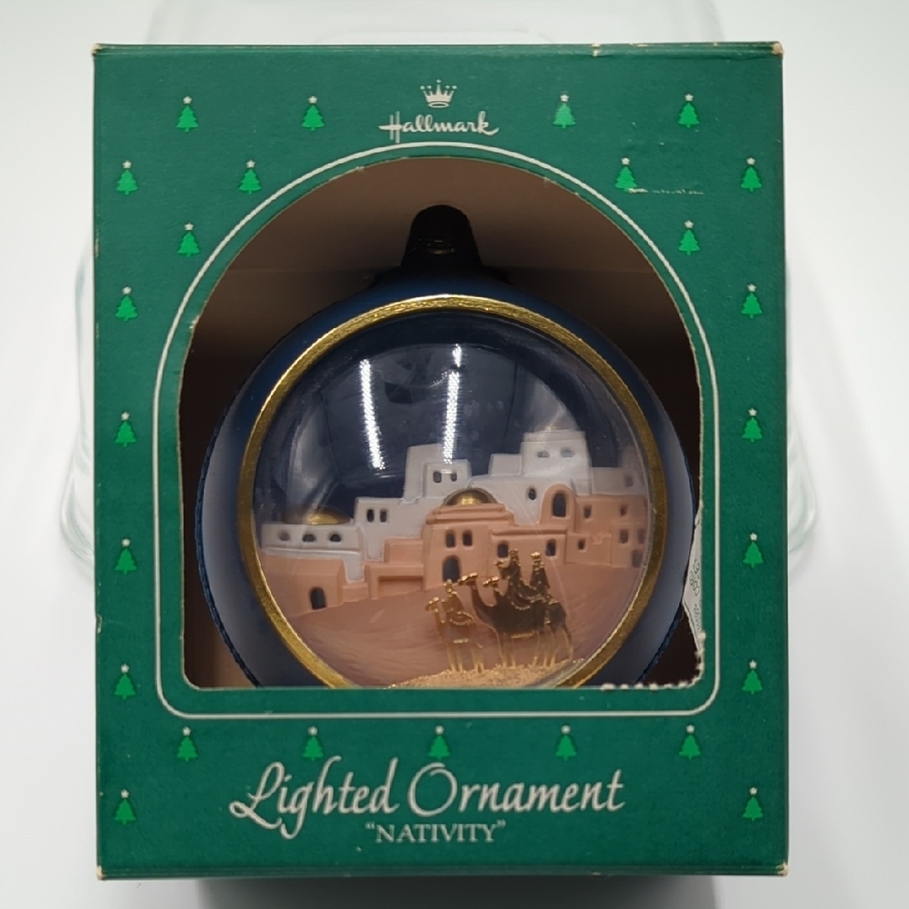 Vintage 1984 Hallmark "Nativity" Lighted Ornament Blue and Gold New Open Box